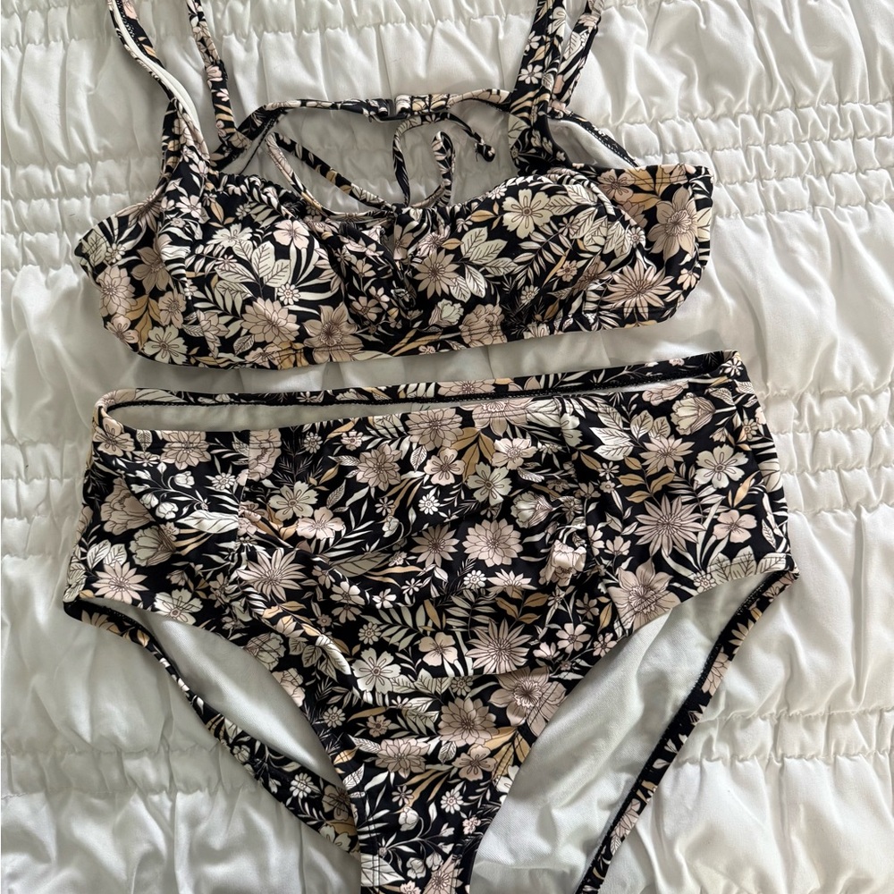 Kona Sol Black and Cream Bra Intimates